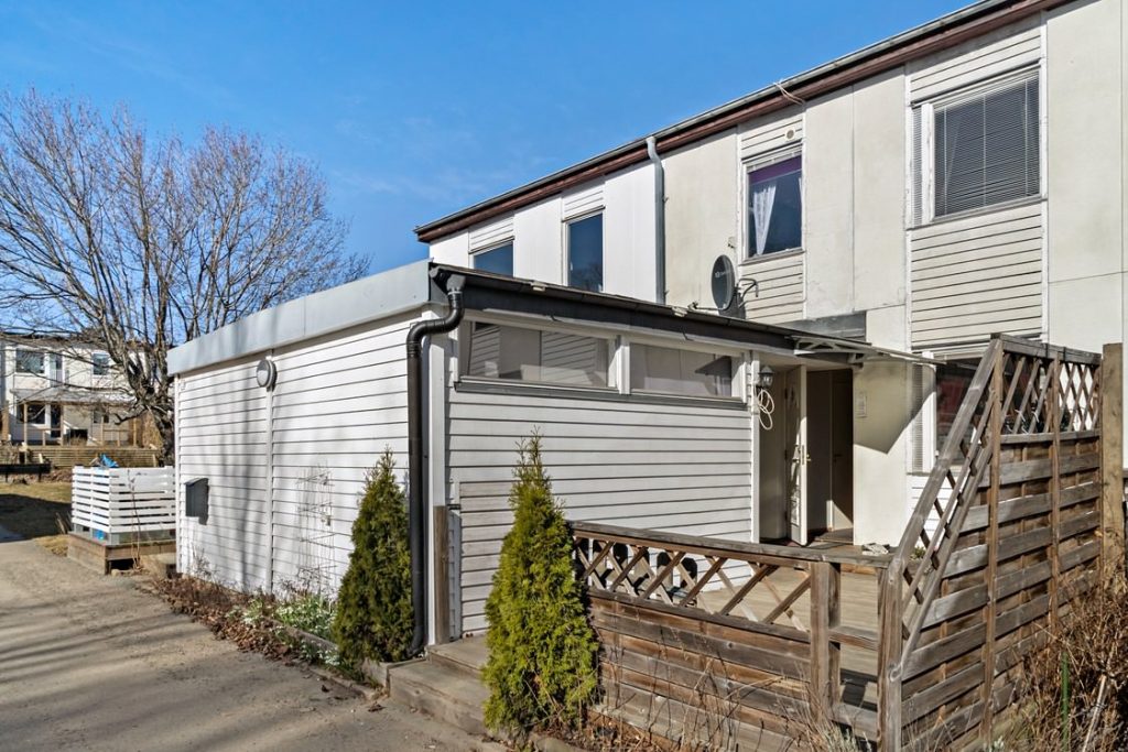 16. Byte av Trapanel Varmdo Hemmesta